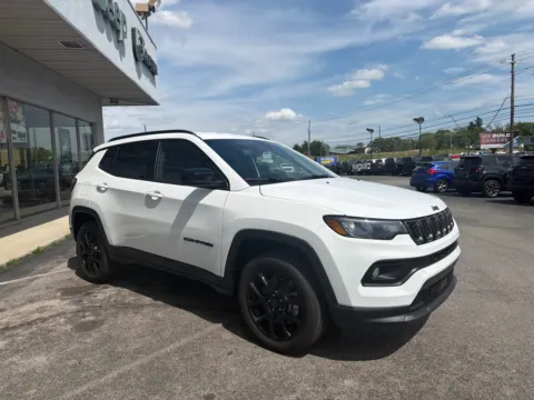 More photos of 2026 Jeep Compass Latitude Altitude at Farris Jeep - Morristown, TN