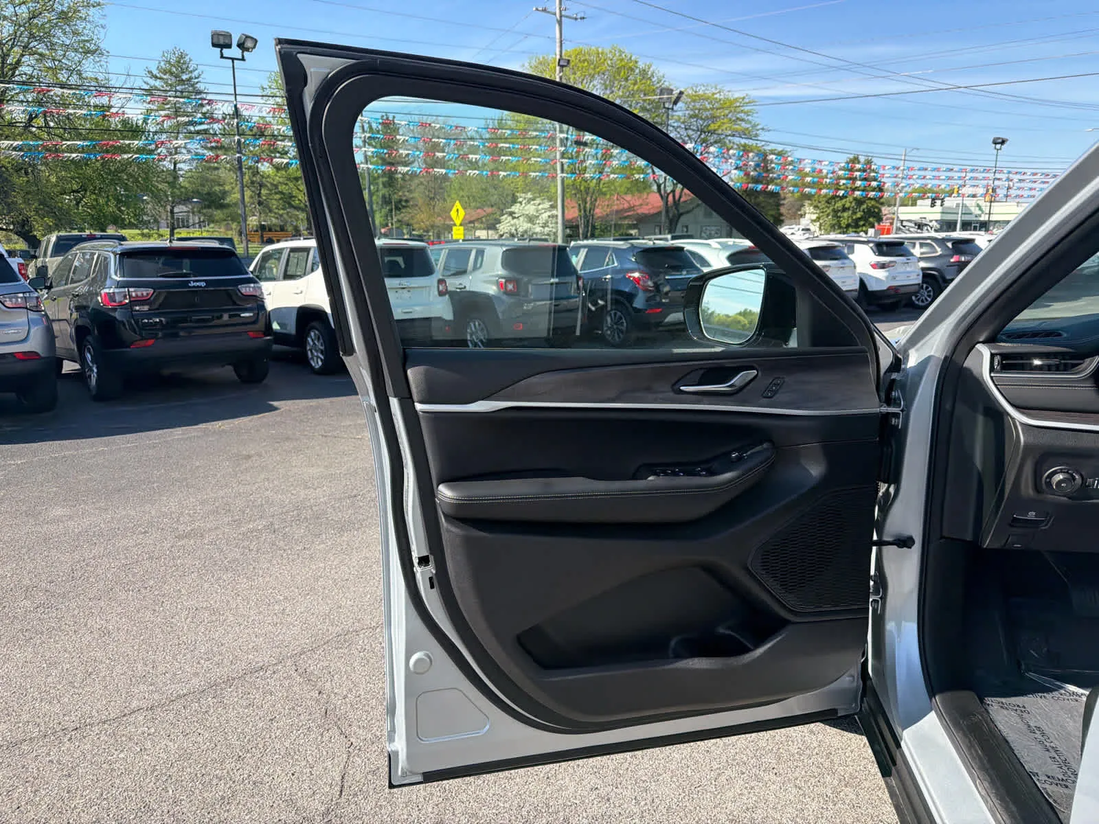 2025 Jeep Grand Cherokee L Limited - Photo 16