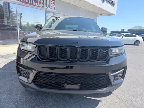 More photos of 2025 Jeep Grand Cherokee Altitude X at Farris Jeep - Morristown, TN