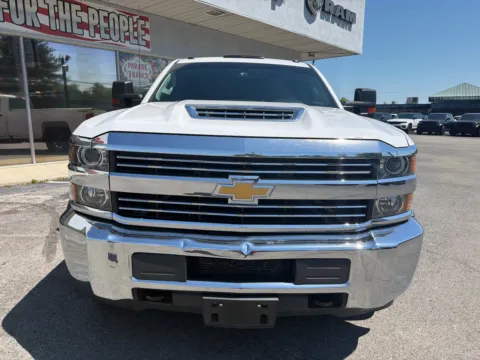 More photos of 2018 Chevrolet Silverado 3500HD Work Truck at Farris Jeep - Morristown, TN
