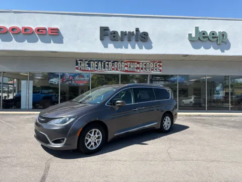 Gray 2020 Chrysler Pacifica Touring L for sale in Morristown, TN