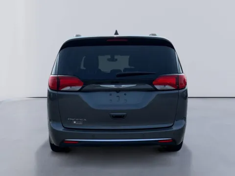 More photos of 2020 Chrysler Pacifica Touring L at Farris Jeep - Morristown, TN