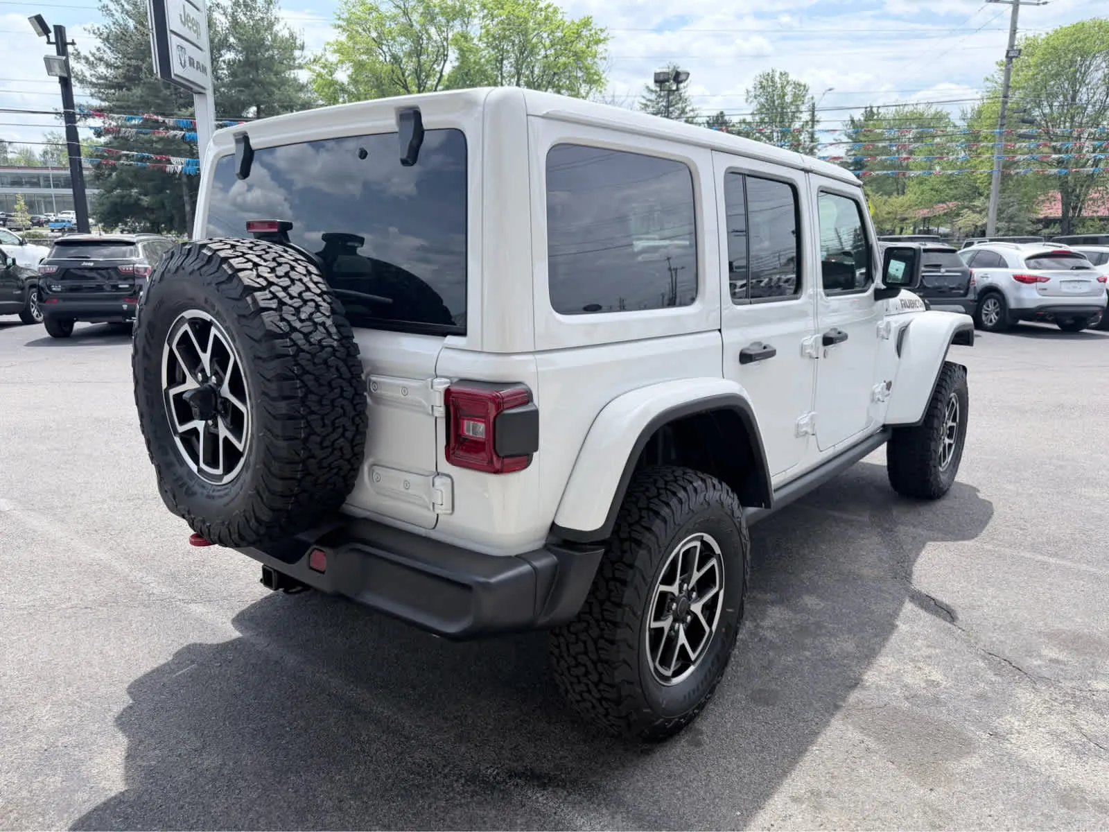 2025 Jeep Wrangler 4-Door Rubicon - Photo 8