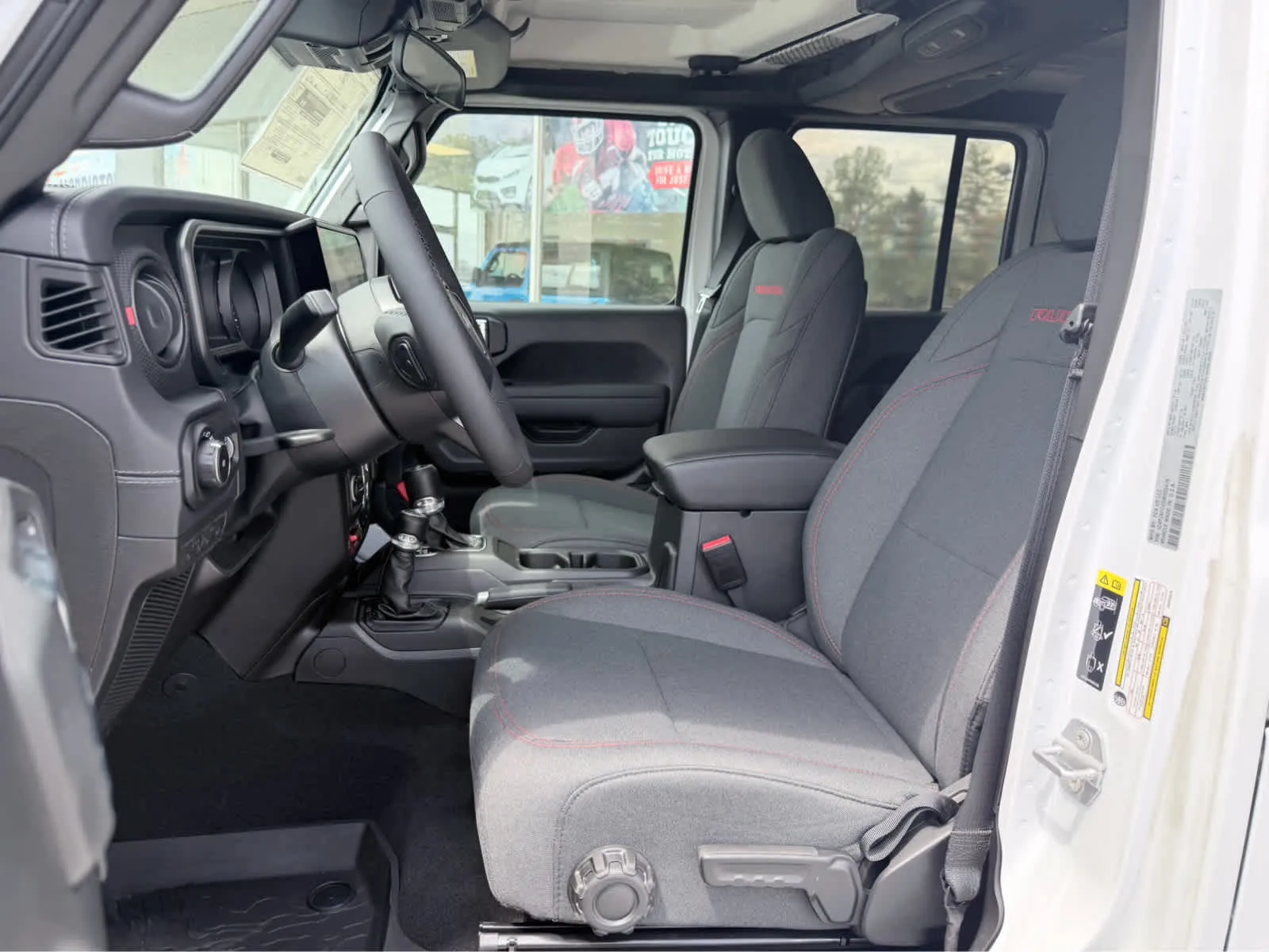2025 Jeep Wrangler 4-Door Rubicon - Photo 19