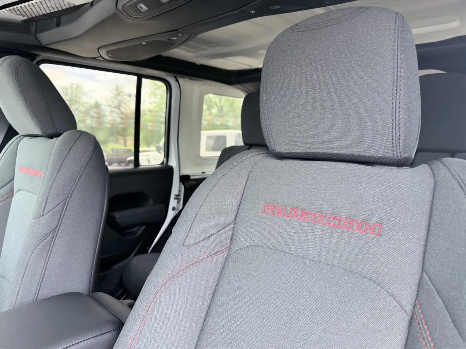 2025 Jeep Wrangler 4-Door Rubicon - Photo 20