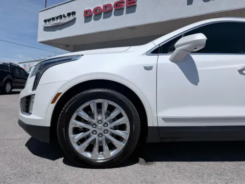Another view of 2017 Cadillac XT5 Platinum AWD for sale in Morristown, TN at Farris Jeep - Morristown