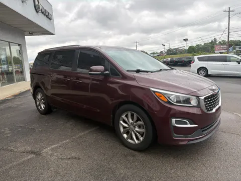 More photos of 2019 Kia Sedona EX at Farris Jeep - Morristown, TN