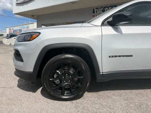 Another view of 2026 Jeep Compass Latitude Altitude for sale in Morristown, TN at Farris Jeep - Morristown