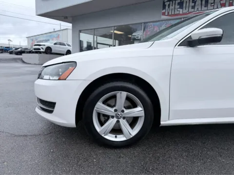 Another view of 2013 Volkswagen Passat SE for sale in Morristown, TN at Farris Jeep - Morristown