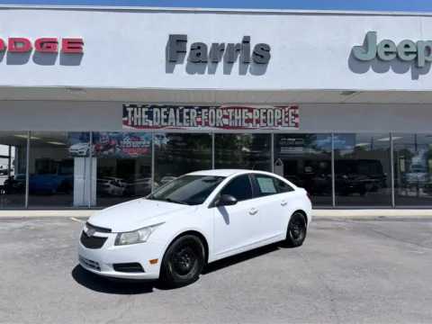White 2014 Chevrolet Cruze LS for sale in Morristown, TN