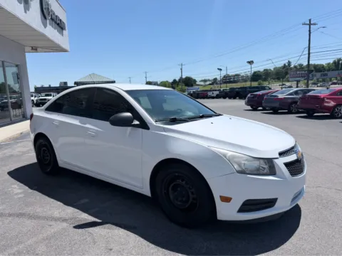 More photos of 2014 Chevrolet Cruze LS at Farris Jeep - Morristown, TN