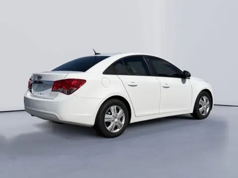 More photos of 2014 Chevrolet Cruze LS at Farris Jeep - Morristown, TN