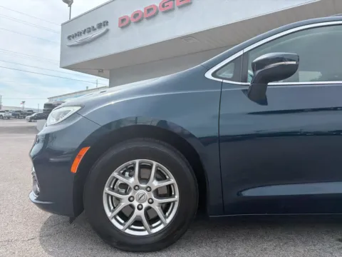 Another view of 2021 Chrysler Pacifica Touring for sale in Morristown, TN at Farris Jeep - Morristown