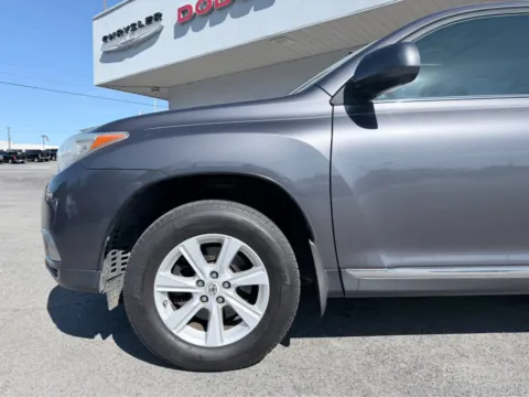 Another view of 2012 Toyota Highlander SE for sale in Morristown, TN at Farris Jeep - Morristown