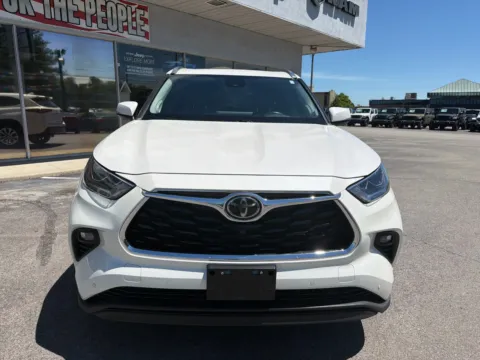 More photos of 2021 Toyota Highlander Limited at Farris Jeep - Morristown, TN