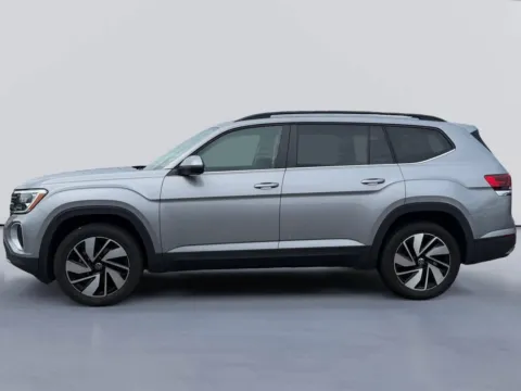Photos of 2024 Volkswagen Atlas 2.0T SE w/Technology for sale in Morristown, TN at Farris Jeep - Morristown