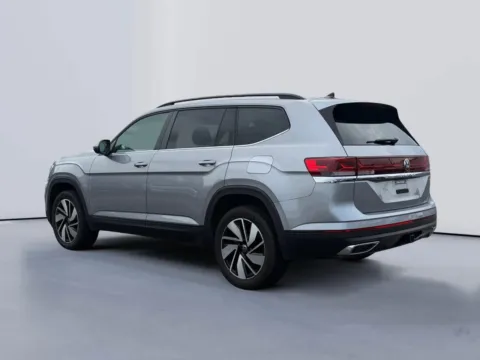More photos of 2024 Volkswagen Atlas 2.0T SE w/Technology at Farris Jeep - Morristown, TN