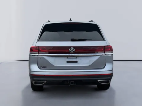 Another view of 2024 Volkswagen Atlas 2.0T SE w/Technology for sale in Morristown, TN at Farris Jeep - Morristown