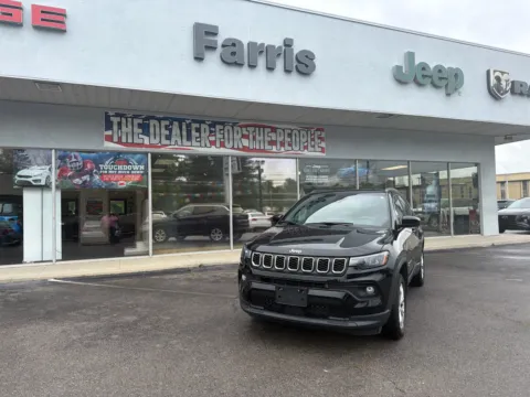 Photos of 2024 Jeep Compass Latitude for sale in Morristown, TN at Farris Jeep - Morristown
