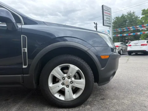 More photos of 2015 Chevrolet Captiva Sport Fleet LS at Farris Jeep - Morristown, TN