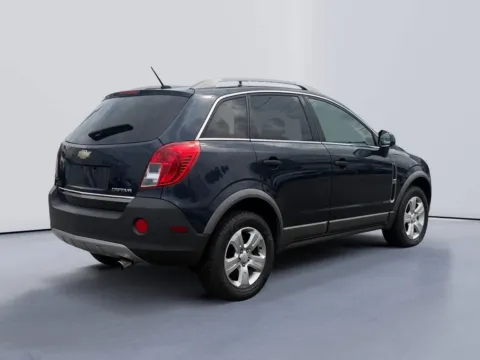 More photos of 2015 Chevrolet Captiva Sport Fleet LS at Farris Jeep - Morristown, TN