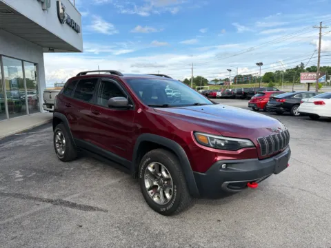 More photos of 2019 Jeep Cherokee Trailhawk at Farris Jeep - Morristown, TN