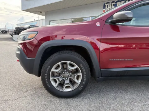 Another view of 2019 Jeep Cherokee Trailhawk for sale in Morristown, TN at Farris Jeep - Morristown