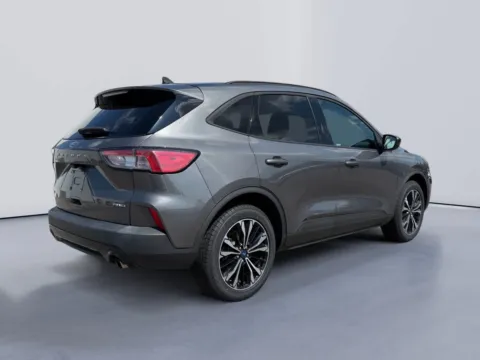 More photos of 2021 Ford Escape SE at Farris Jeep - Morristown, TN