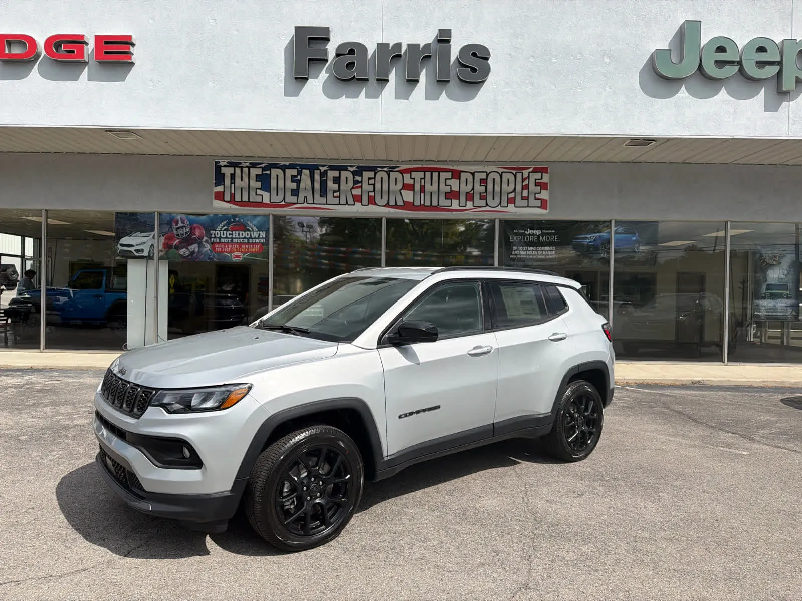 Silver 2026 Jeep Compass Latitude for sale in Morristown, TN