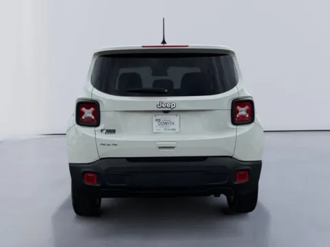 More photos of 2023 Jeep Renegade Latitude at Farris Jeep - Morristown, TN