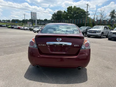 More photos of 2012 Nissan Altima 2.5 S at Farris Jeep - Morristown, TN