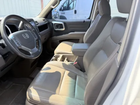 More photos of 2008 Honda Ridgeline RTL at Farris Jeep - Morristown, TN