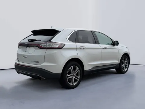 More photos of 2016 Ford Edge Titanium at Farris Jeep - Morristown, TN