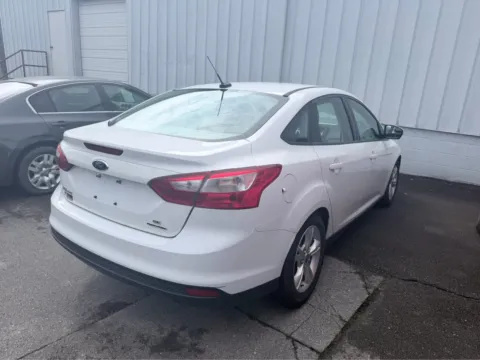 More photos of 2014 Ford Focus SE at Farris Jeep - Morristown, TN