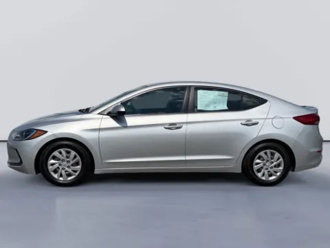Photos of 2018 Hyundai Elantra SE for sale in Morristown, TN at Farris Jeep - Morristown