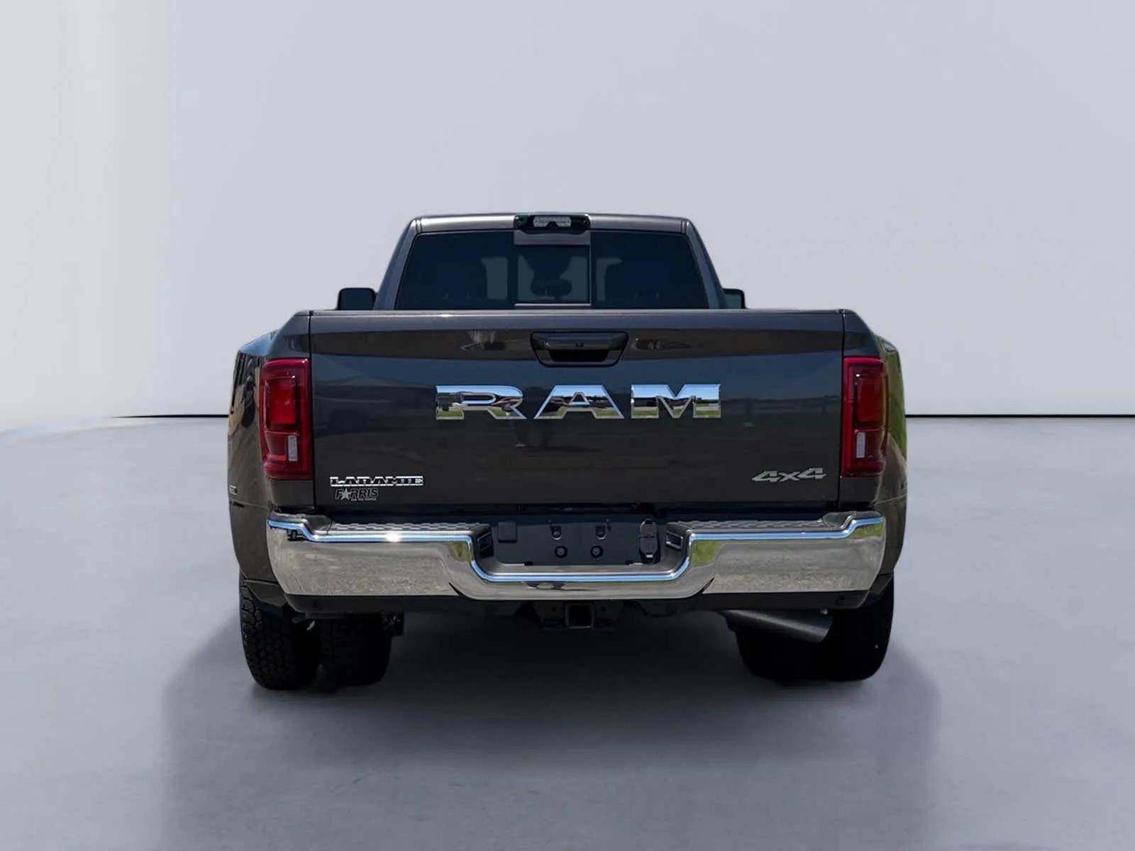 2026 RAM 3500 Laramie - Photo 4