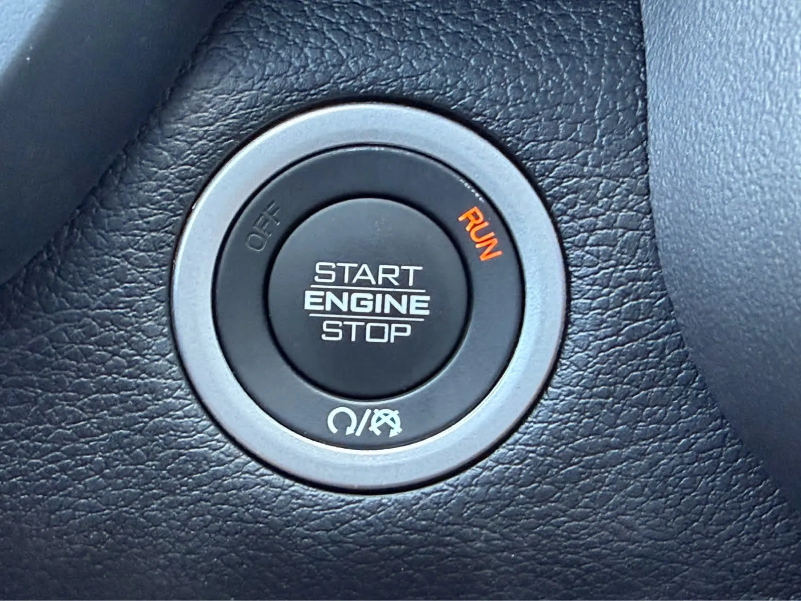 2026 RAM 3500 Laramie - Photo 18