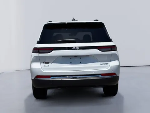 More photos of 2025 Jeep Grand Cherokee Limited at Farris Jeep - Morristown, TN