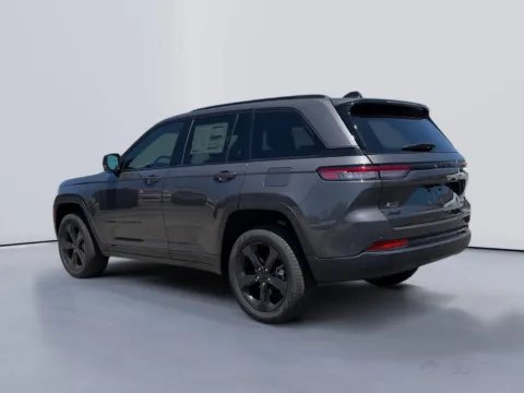 Another view of 2025 Jeep Grand Cherokee Limited for sale in Morristown, TN at Farris Jeep - Morristown