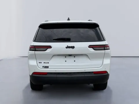 More photos of 2022 Jeep Grand Cherokee L Altitude at Farris Jeep - Morristown, TN
