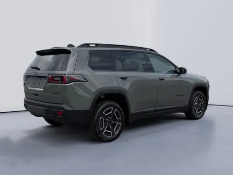 More photos of 2026 Jeep Cherokee Limited at Farris Jeep - Morristown, TN