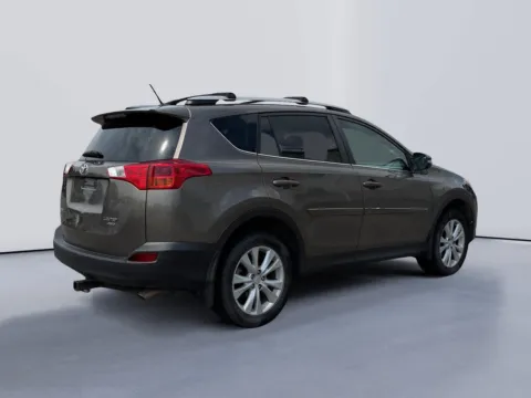 More photos of 2015 Toyota RAV4 Limited at Farris Jeep - Morristown, TN