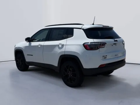 Another view of 2026 Jeep Compass Latitude Altitude for sale in Morristown, TN at Farris Jeep - Morristown