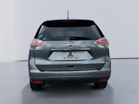 More photos of 2016 Nissan Rogue S at Farris Jeep - Morristown, TN