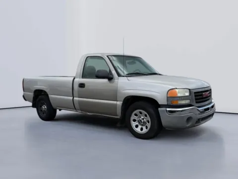 More photos of 2006 GMC Sierra 1500 Work Truck at Farris Jeep - Morristown, TN
