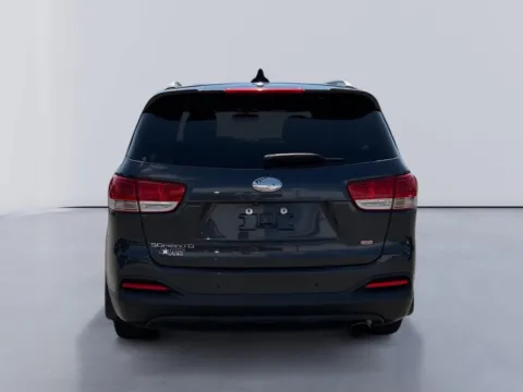 More photos of 2018 Kia Sorento LX at Farris Jeep - Morristown, TN