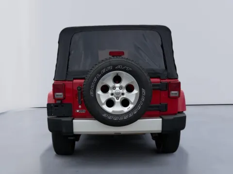 More photos of 2013 Jeep Wrangler Unlimited Sahara at Farris Jeep - Morristown, TN