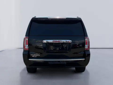 More photos of 2015 GMC Yukon Denali at Farris Jeep - Morristown, TN