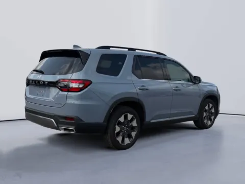 More photos of 2026 Honda Pilot Elite at Farris Jeep - Morristown, TN