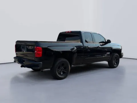 More photos of 2017 Chevrolet Silverado 1500 LT at Farris Jeep - Morristown, TN